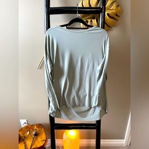 Lululemon Back in Action long sleeve top